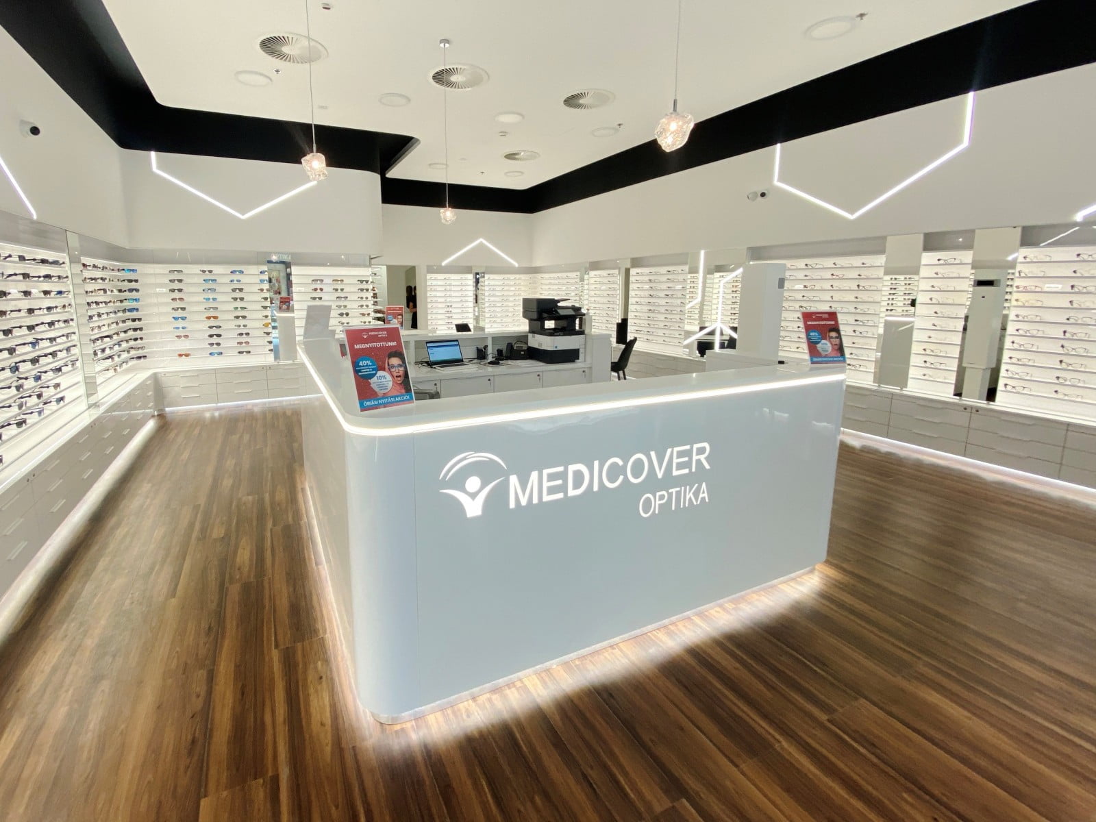 Várjuk a Medicover Westend Optika exkluzív üzletében!